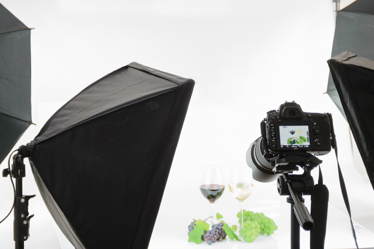 Product photography studio for Shopify solopreneur
