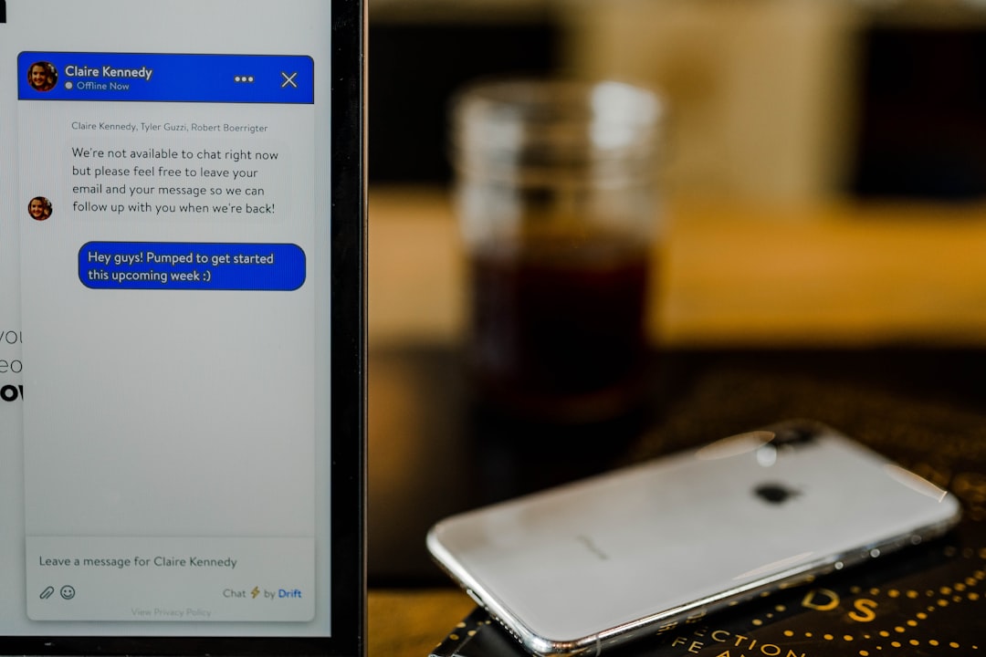 Customer chatting with AI shopping assistant for agentic commerce for solopreneurs checkout